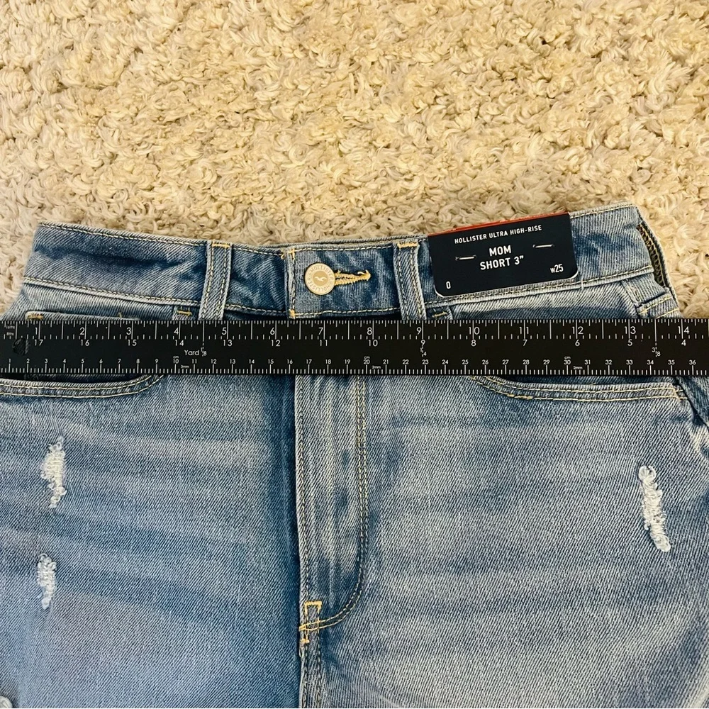 Hollister Ultra High-Rise Mom Denim Shorts NWT - Picture 2 of 10